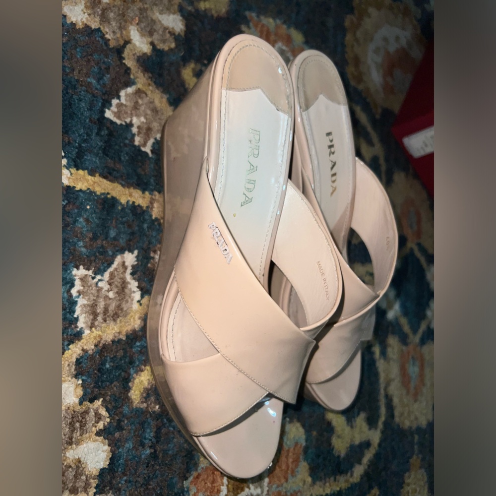 PRADA